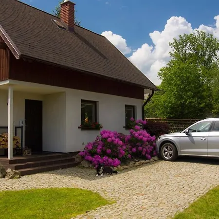 Zacisze Pod śmielcem Dom wakacyjny Jagniątków